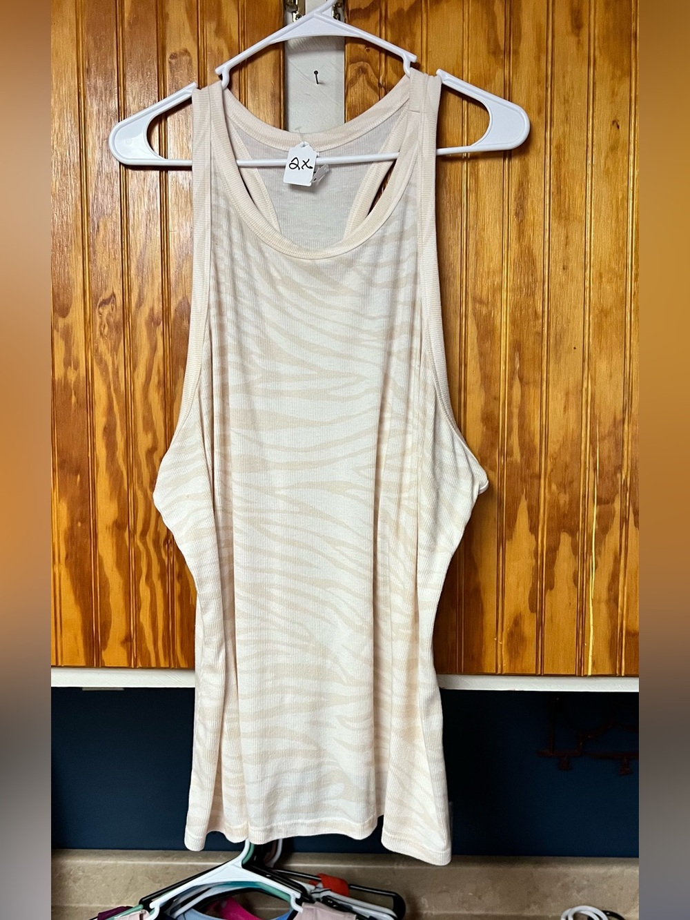 Old navy active Women’s Cream Zebra-Print Muscle Tank Top size XXL